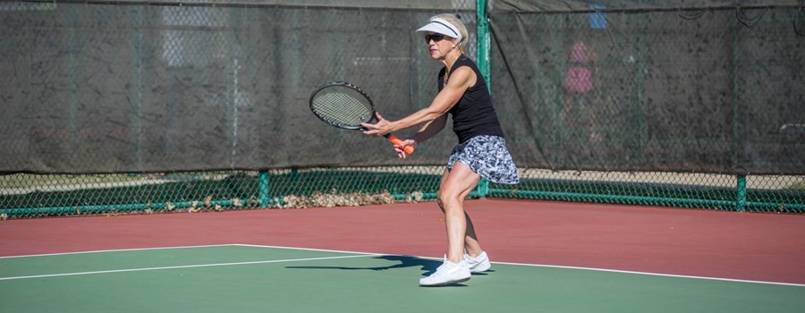 Ready to Hit the Tennis Court? Here are 3 Common (But Painful!) Injuries to Avoid